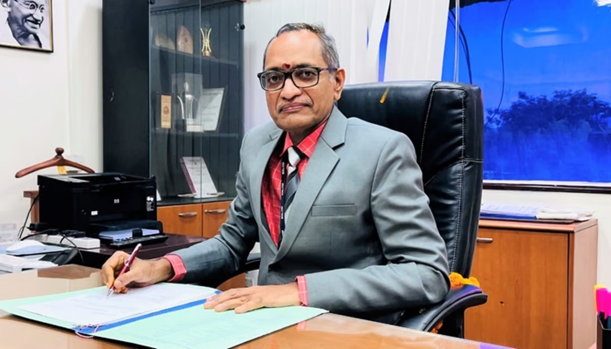 Ch SRVGK Ganesh assumes charge as Director (Finance) of RINL