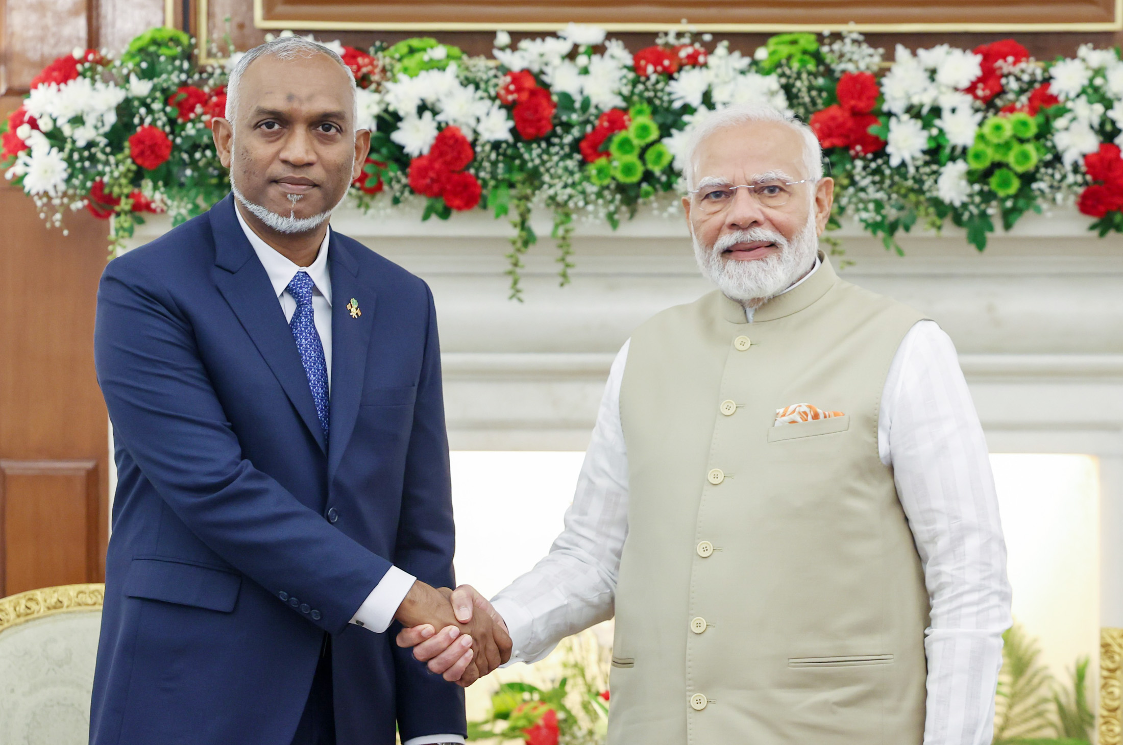 PM Modi meets Maldivian President Muizzu