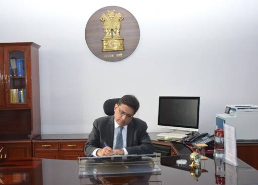 Dr. Arunish Chawla takes charge as Revenue Secretary