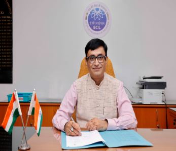 Proteek Kumar Chakraborty takes over as Director (Finance), ECIL