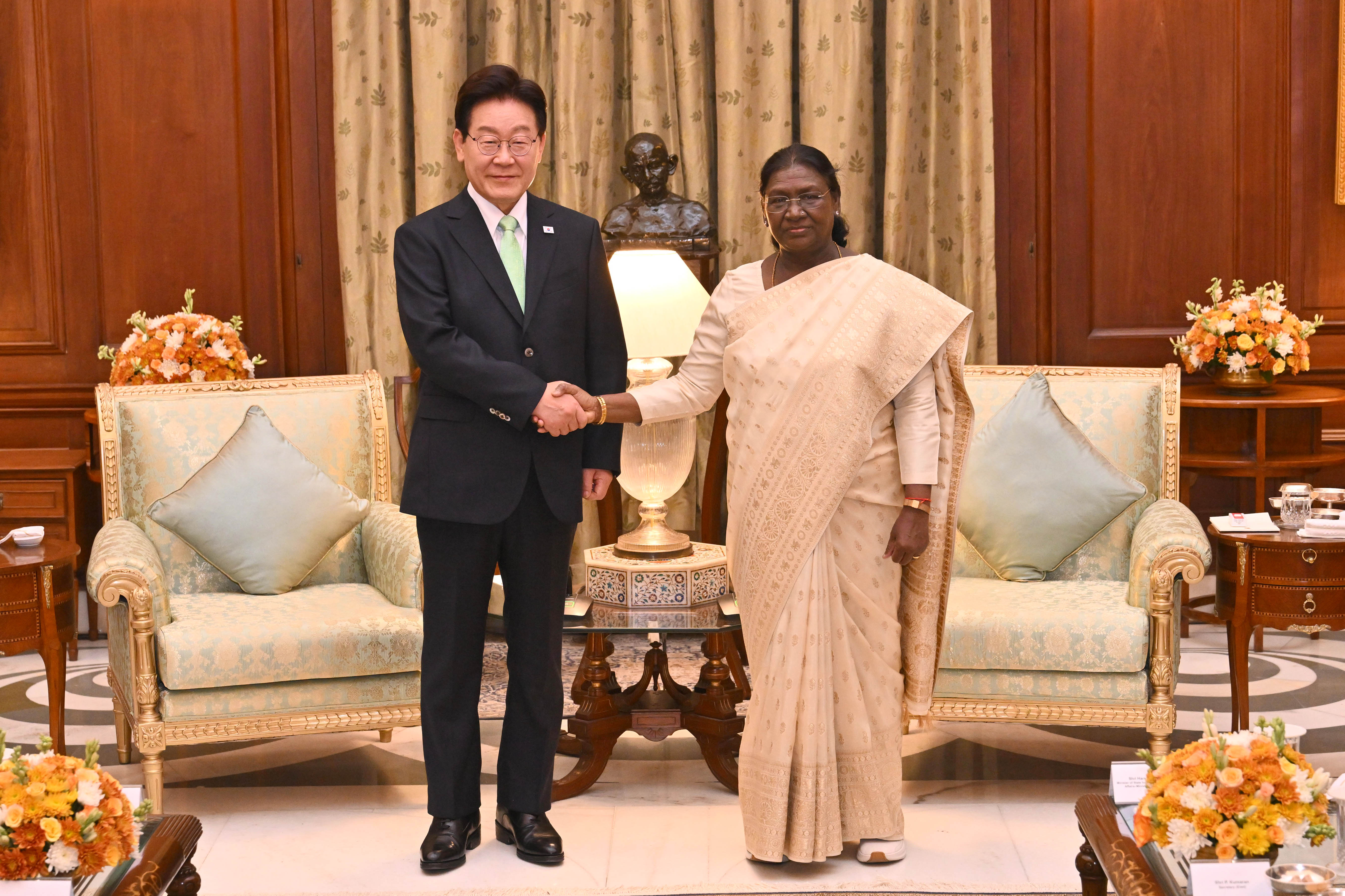 President Murmu meets her South Korean counterpart Lee Jae Myung