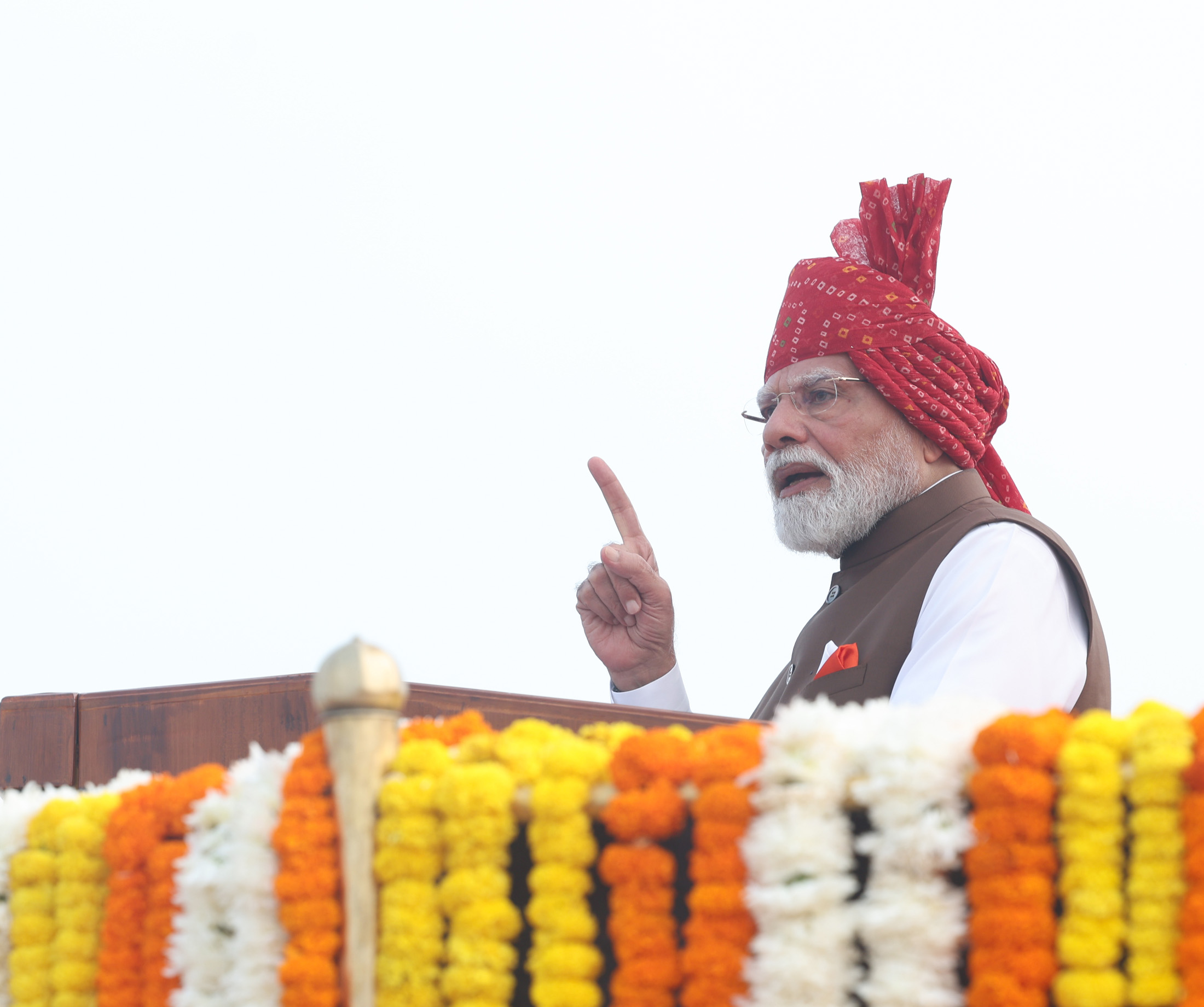 India has stable political mandate, stable government, vibrant democracy and strong judicial system: PM Modi