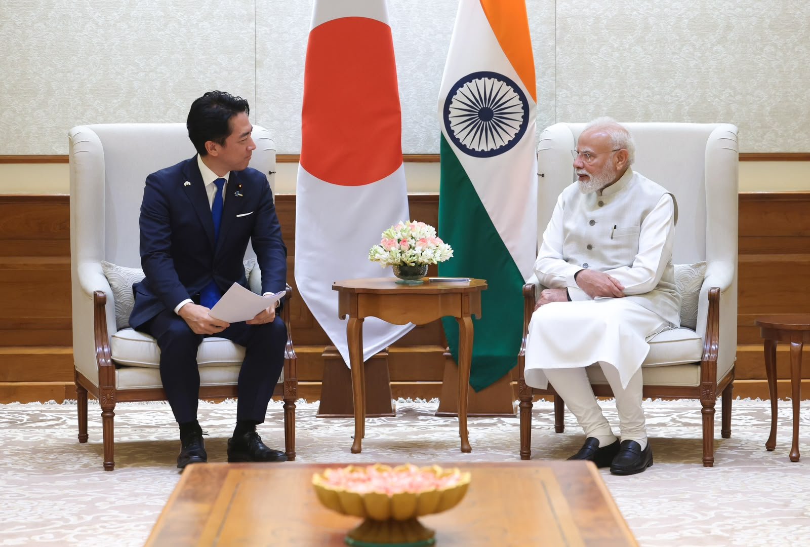 PM Modi meets Japanese Defence Minister Koizumi