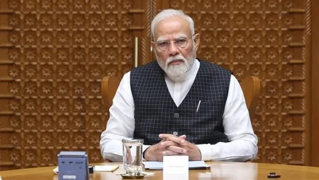 PM Modi calls for effective use of AI in governance