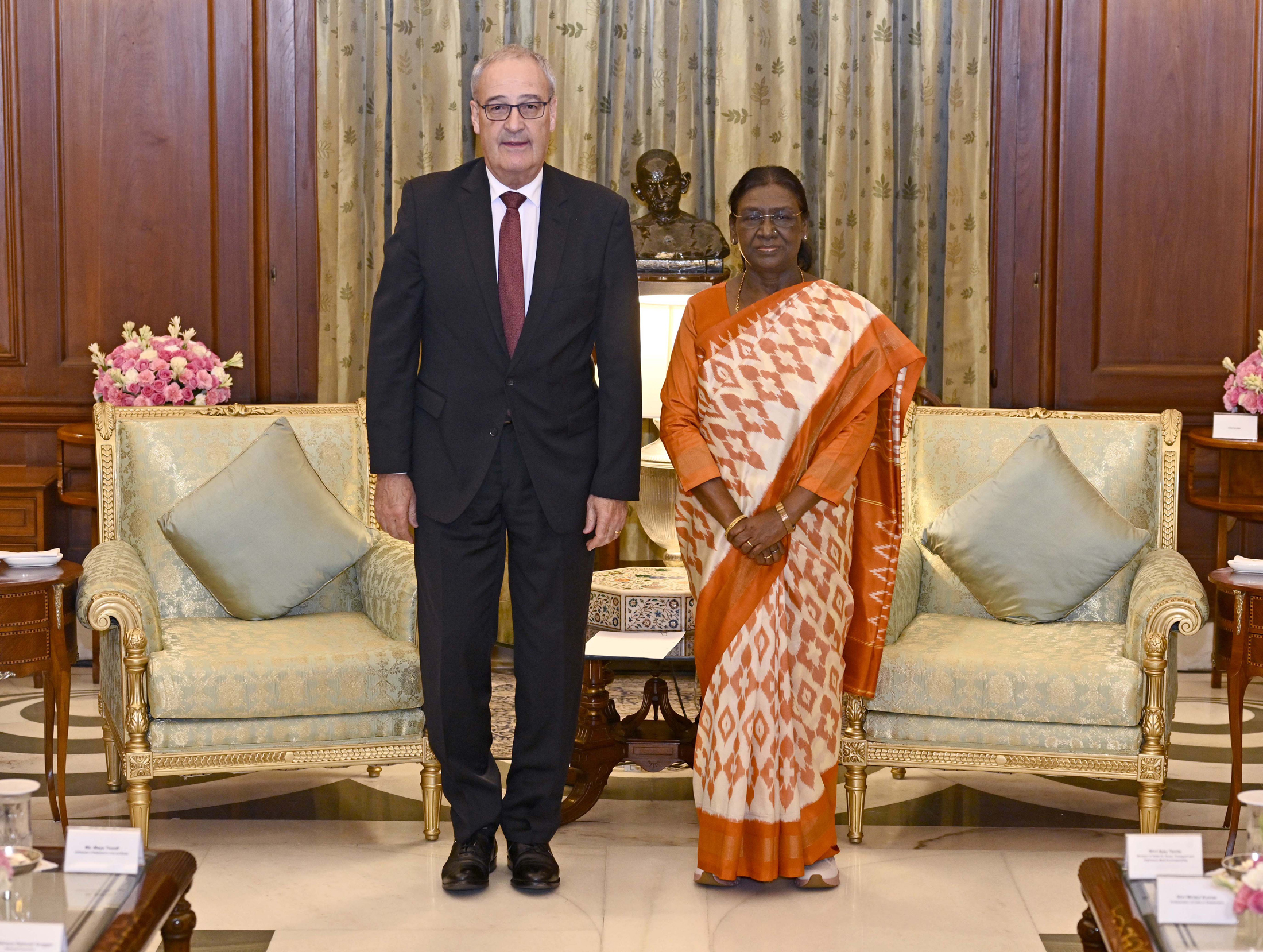 President Murmu meets Swiss President Guy Parmelin